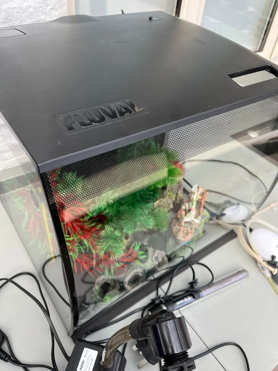 Fluval Flex 57L Aquarium + Aquarium Air Pump - Image 2