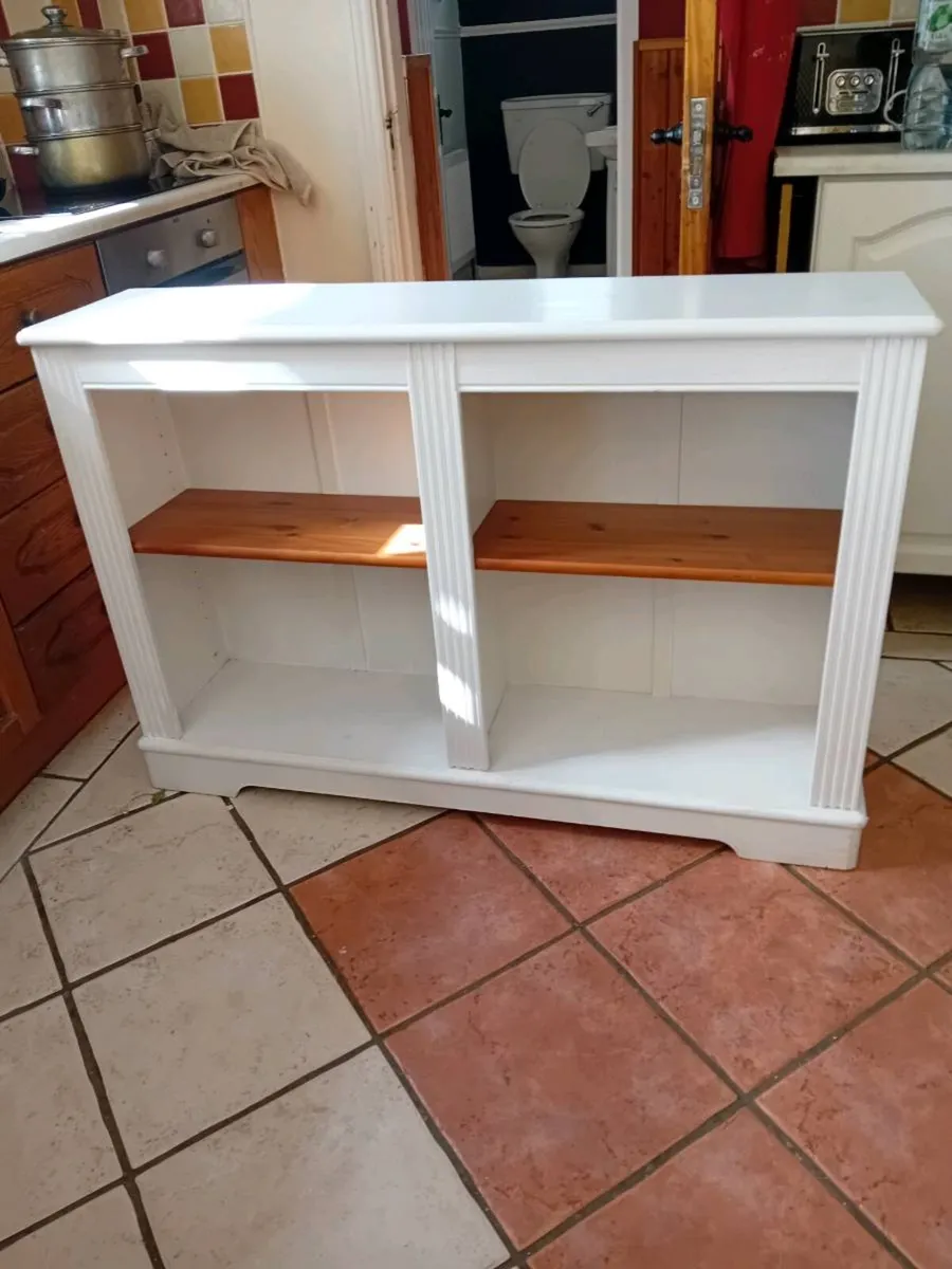 Sideboard with 2 shelves - Image 1