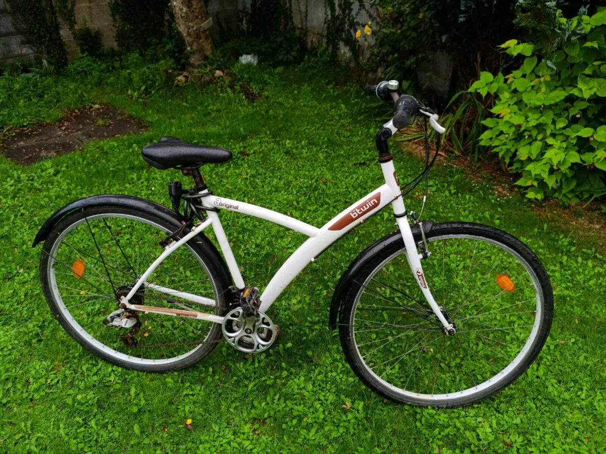 Btwin ladies bicycle size M. - Image 1