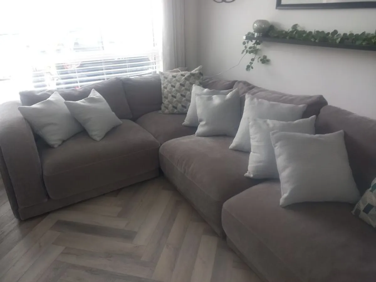 sofas - Image 1