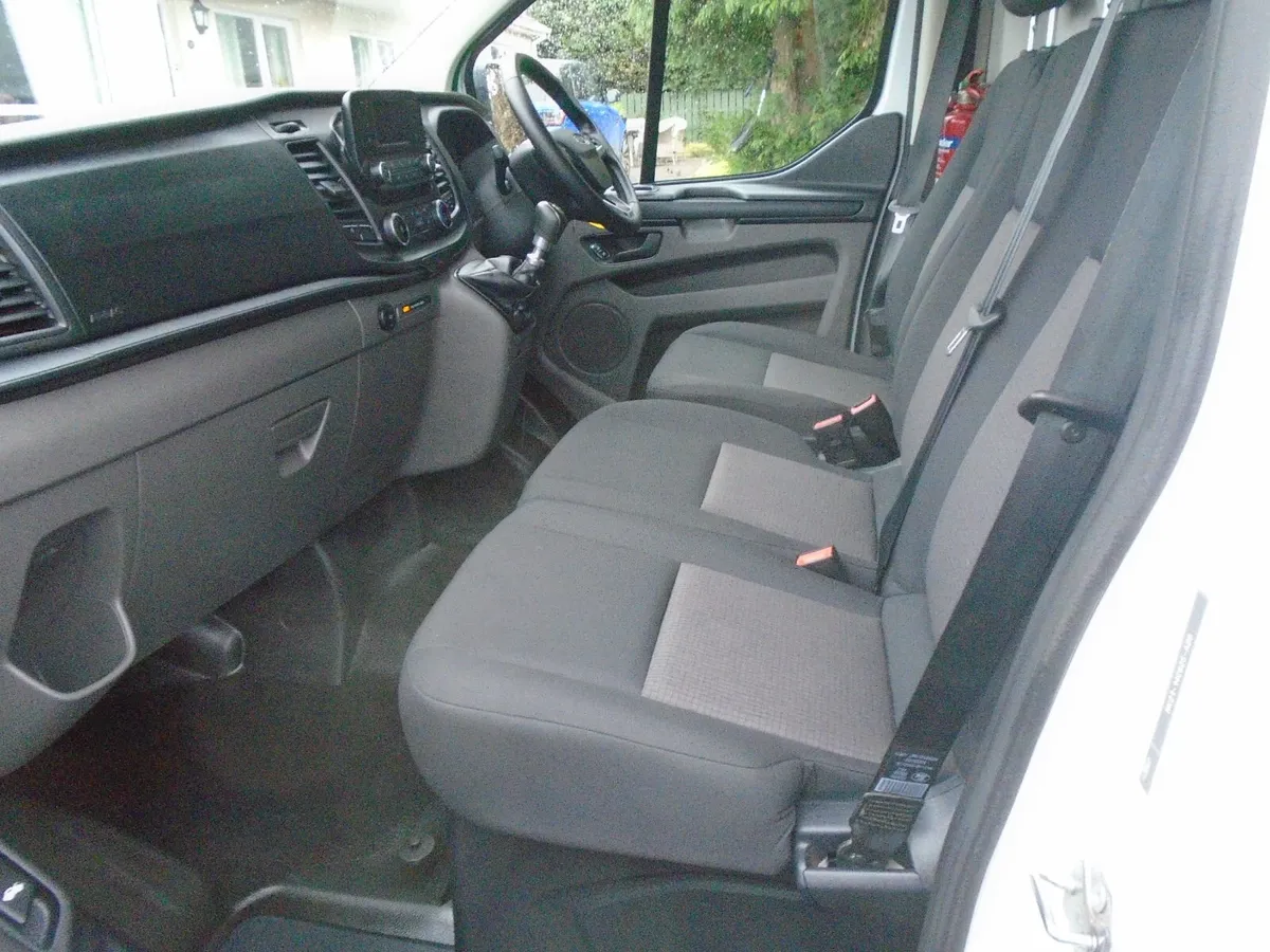 2023 Ford Transit Custom LWB. - Image 4