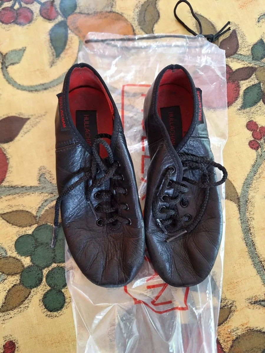 Irish Dancing Boys soft reel shoes Size 1 - Image 1