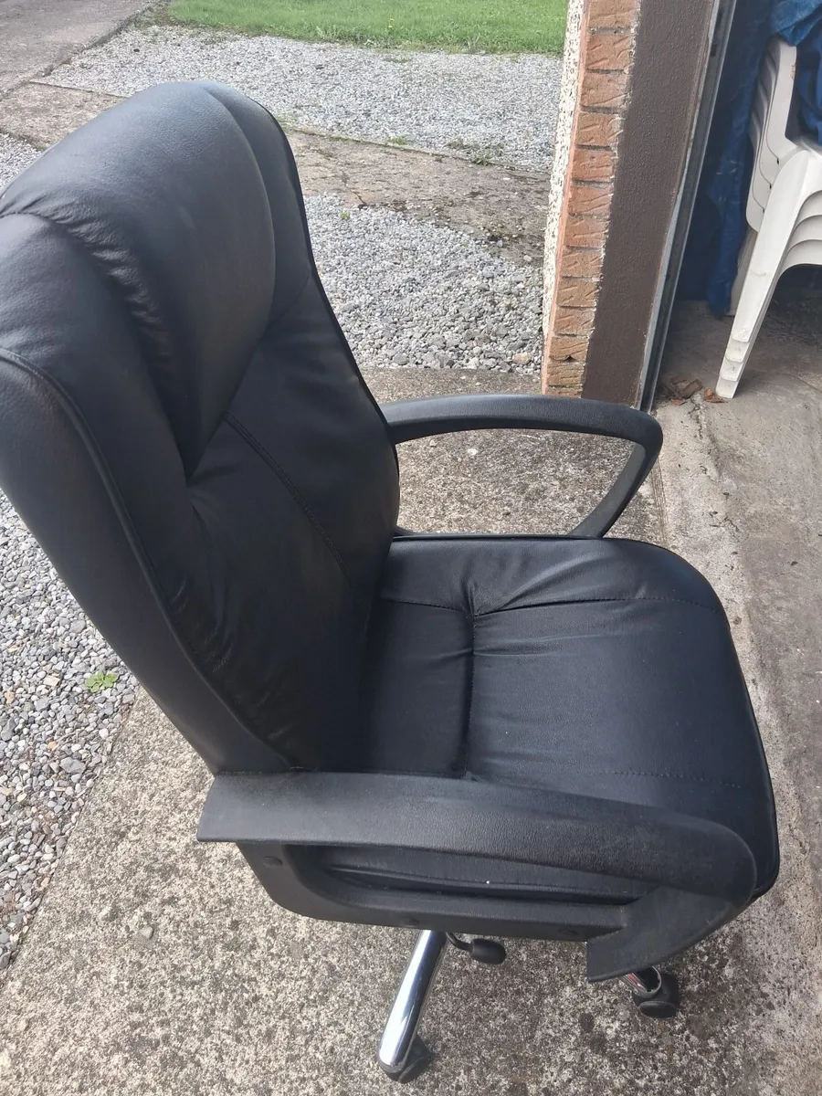 Office chair - Image 3