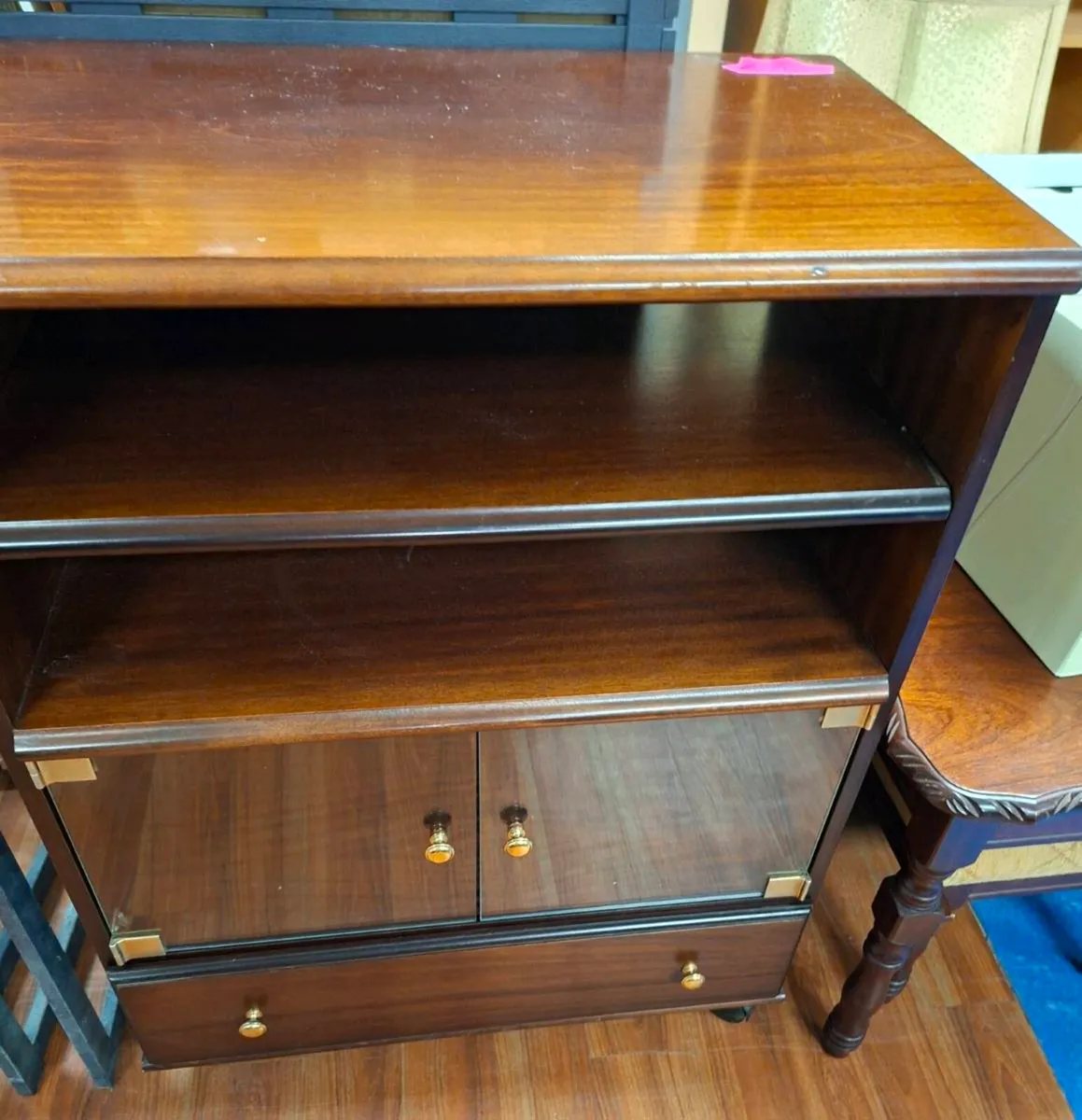 TELEVISION TABLE - Image 1