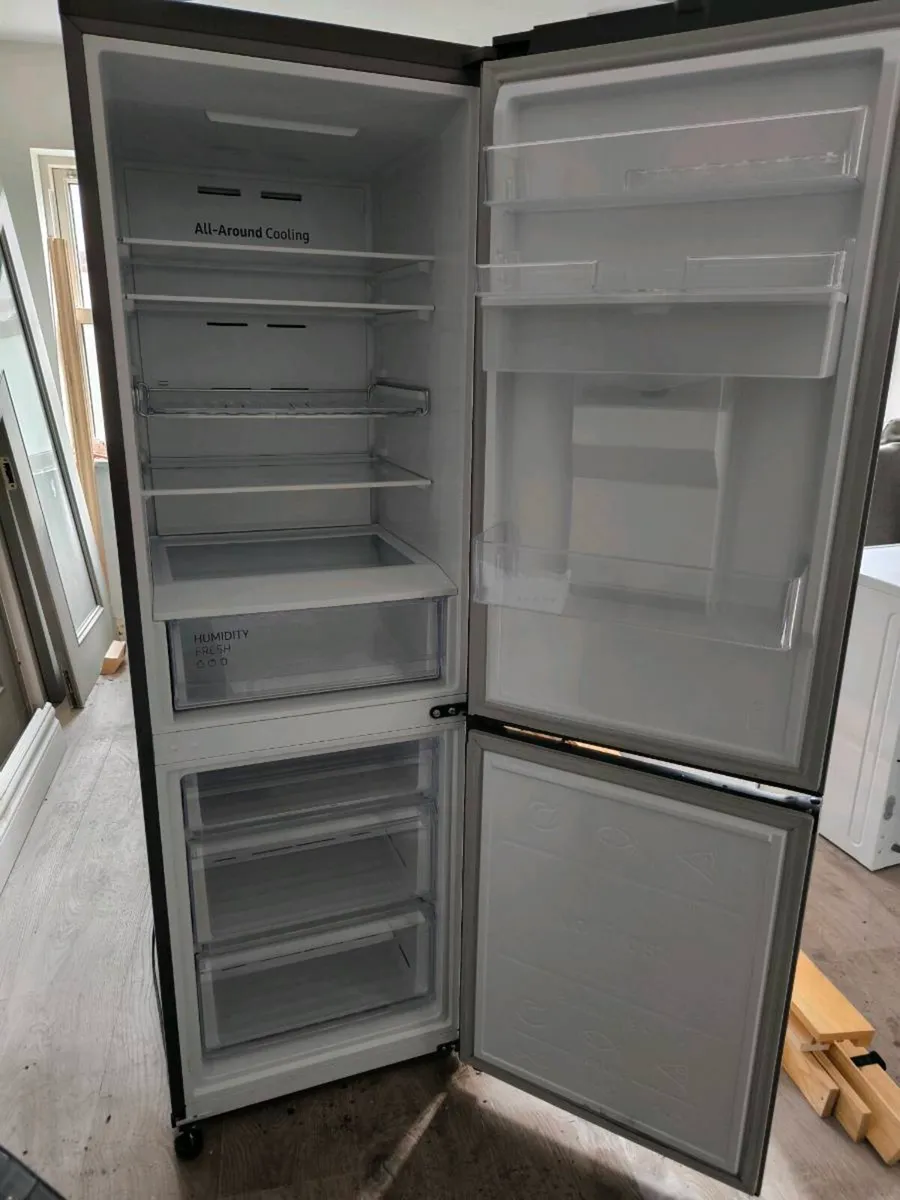 Samsung fridge - Image 1