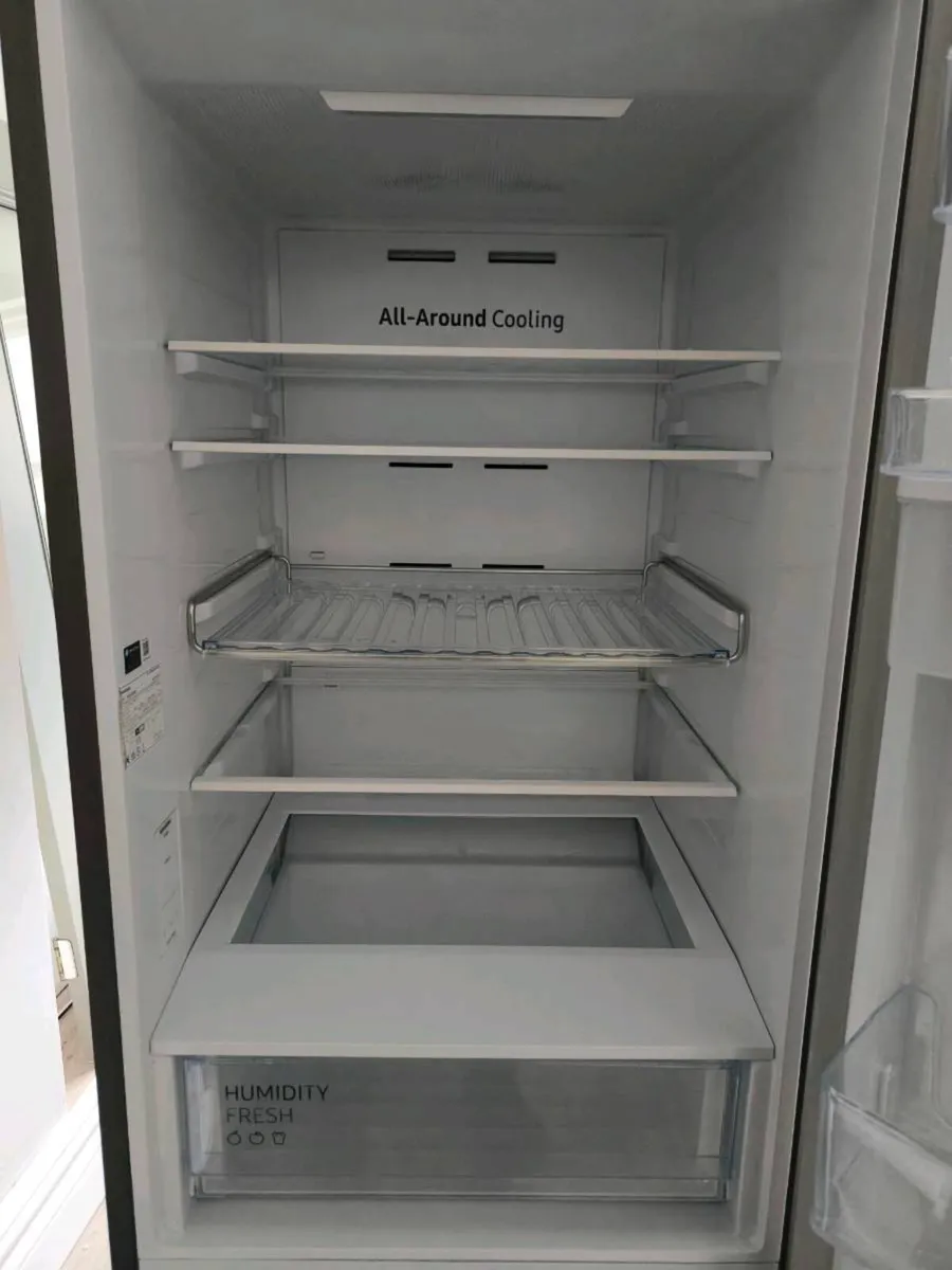 Samsung fridge - Image 2