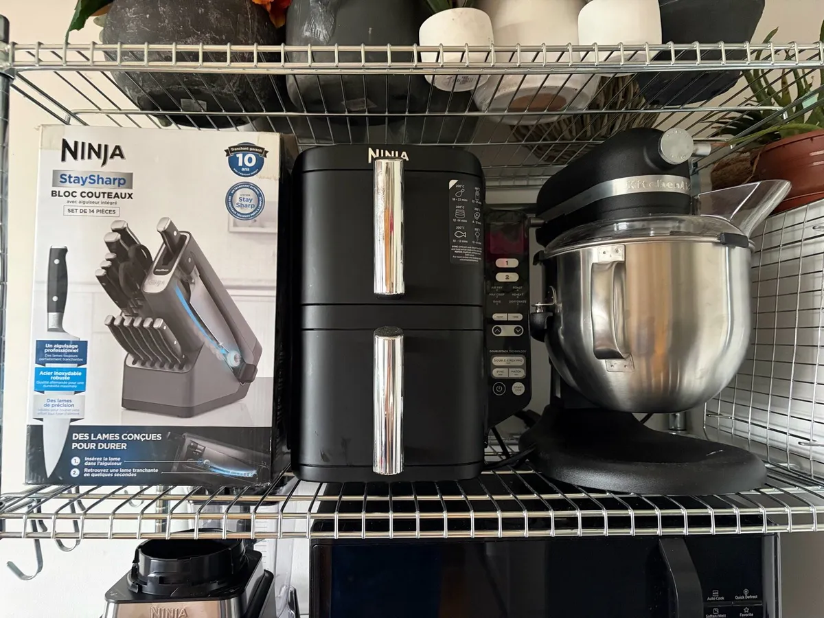 brand new kitchen applicants ninja and kitchen aid - Image 1