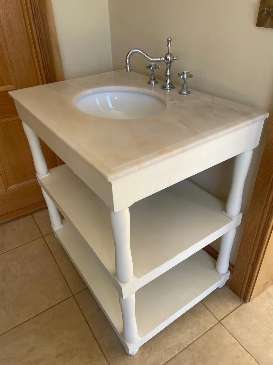 Kitchen sink + counter top - Image 3