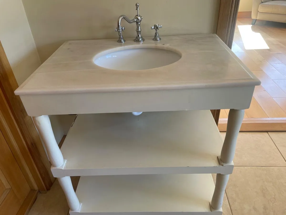 Kitchen sink + counter top - Image 4