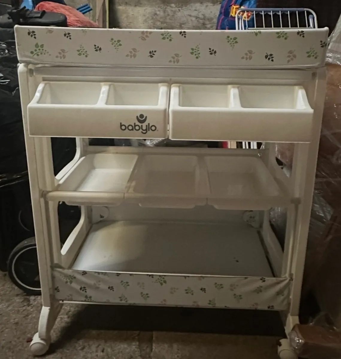 Babylo Changing Table with Bath & Storage - Image 2