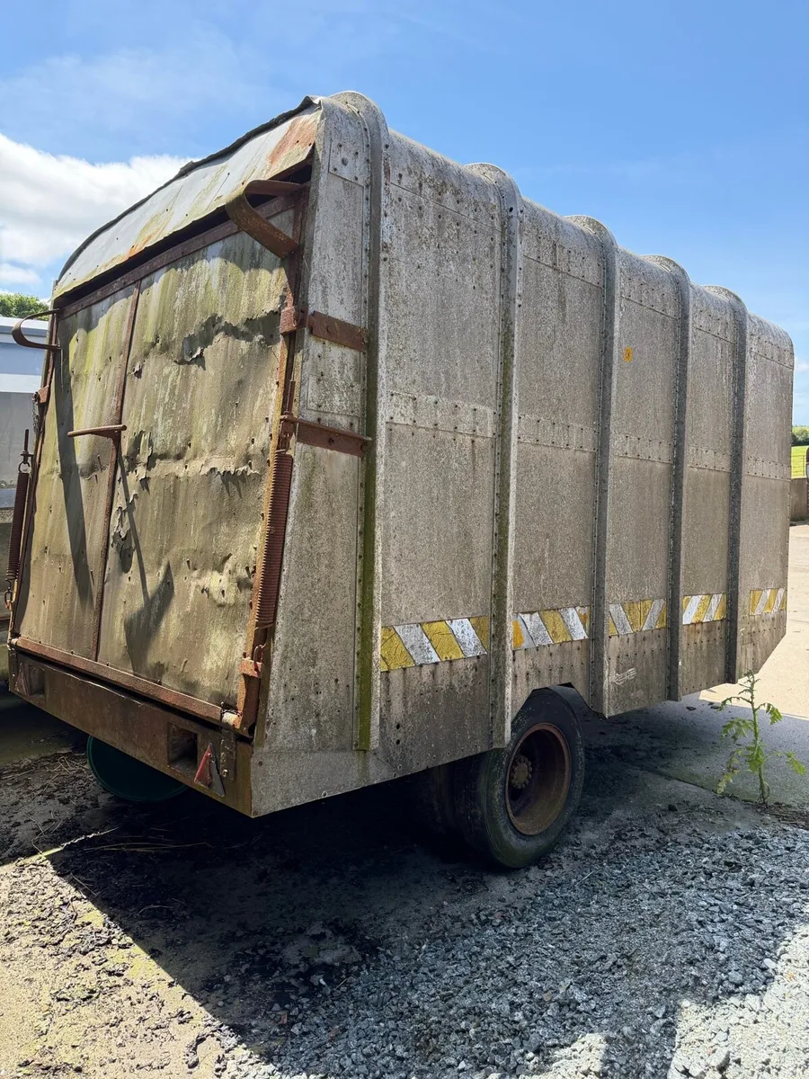 Cattle trailer - Image 2