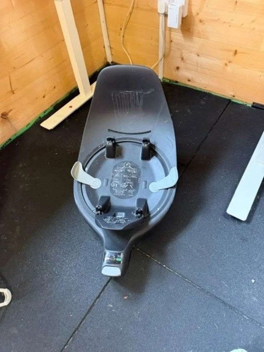 Cybex Cloud Car Seat and Isofix Base - Image 2
