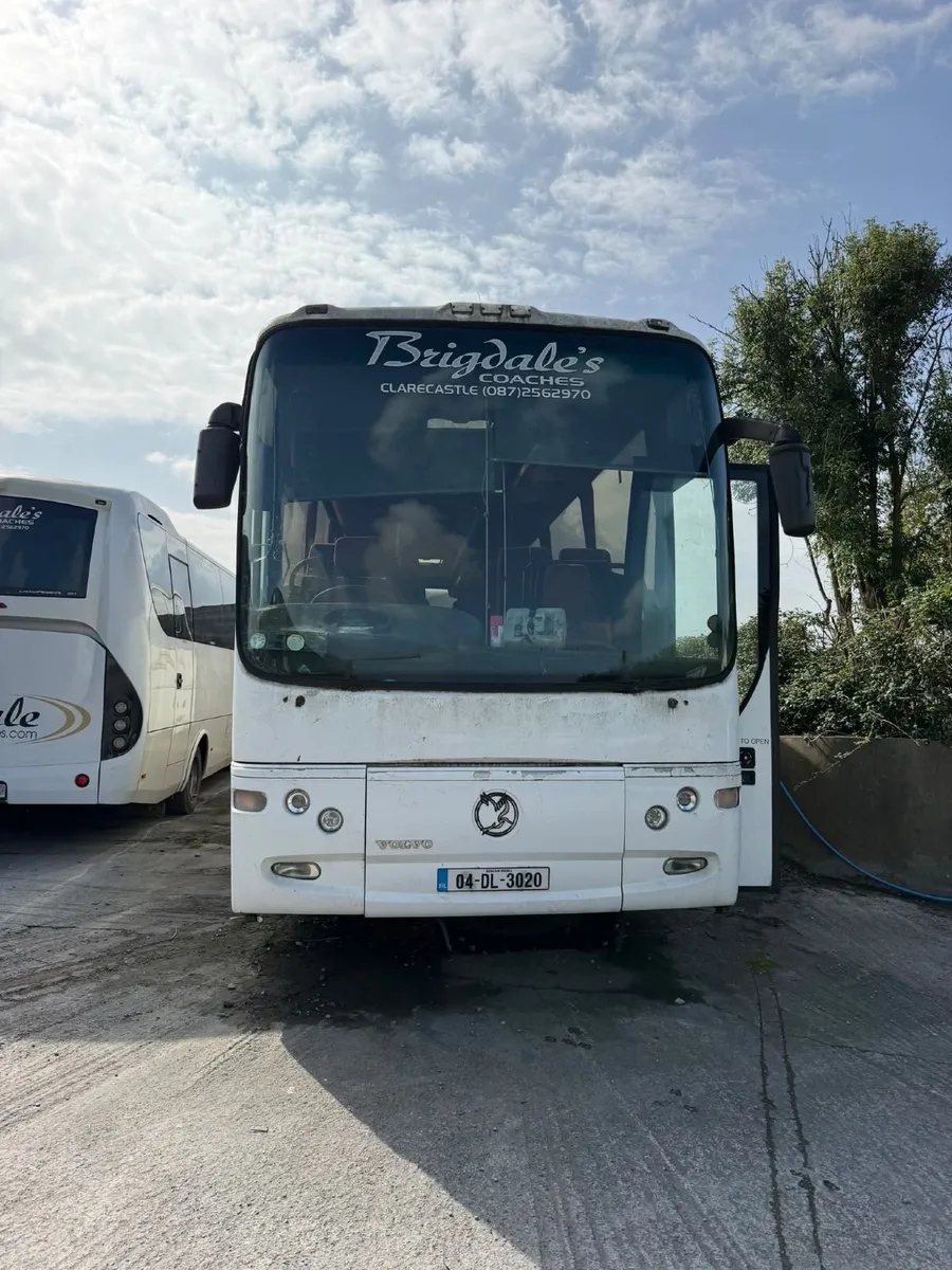 Mercedes/Volvo Coaches - Image 4