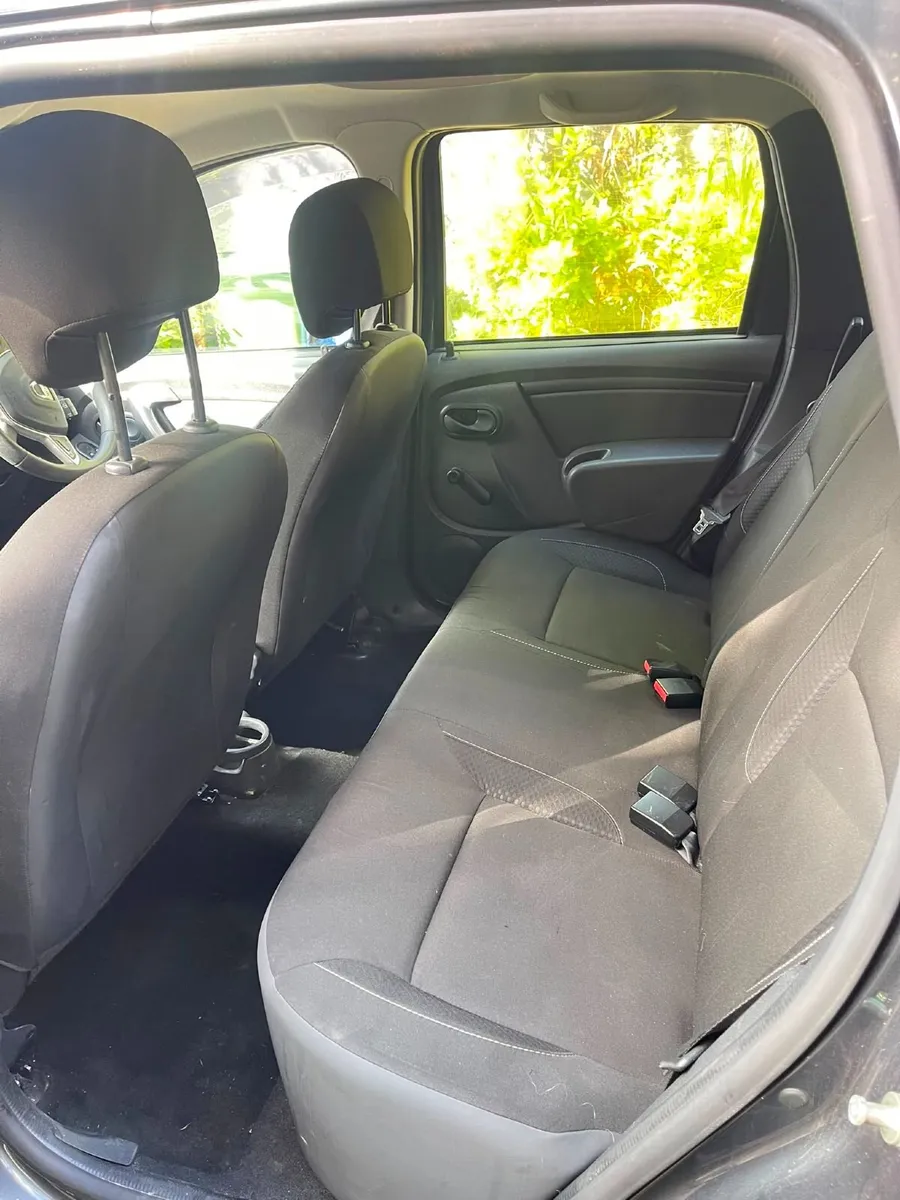 Car - Image 4
