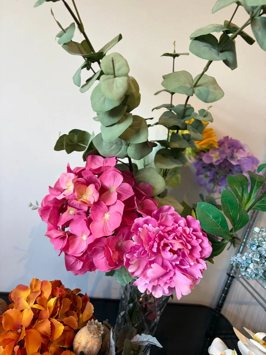 fake flower decoration + vase bundle - Image 4