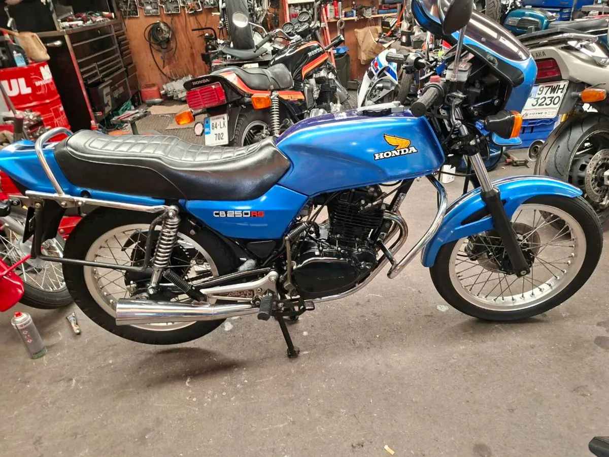 Honda cb250rs - Image 2