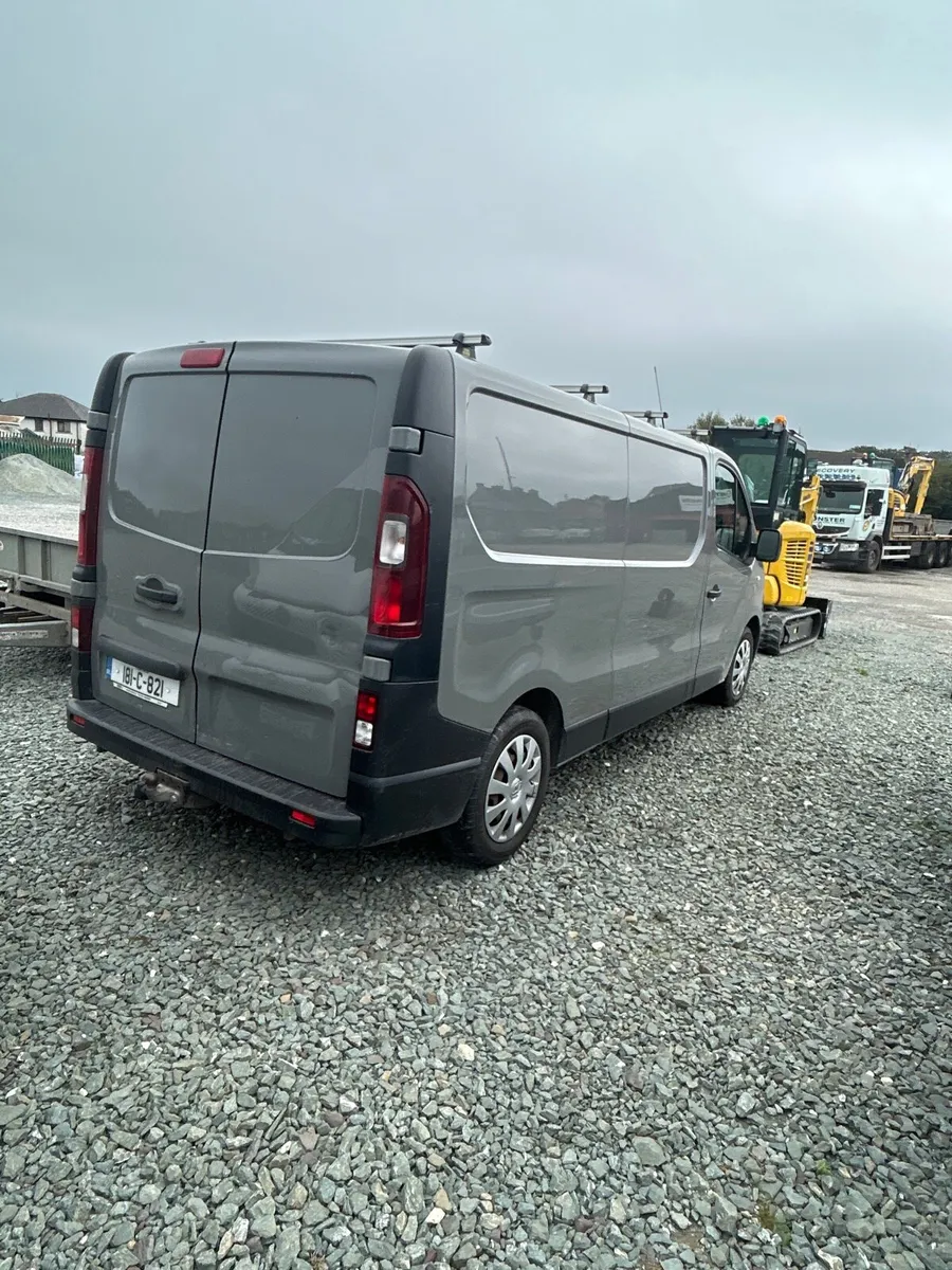 Renault traffic - Image 2