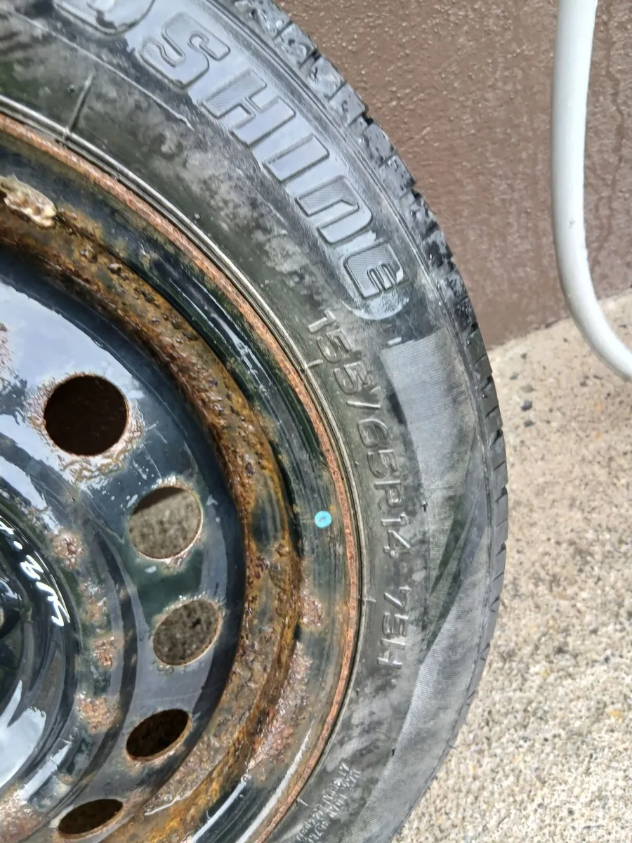 Wheels and tyre - Image 3