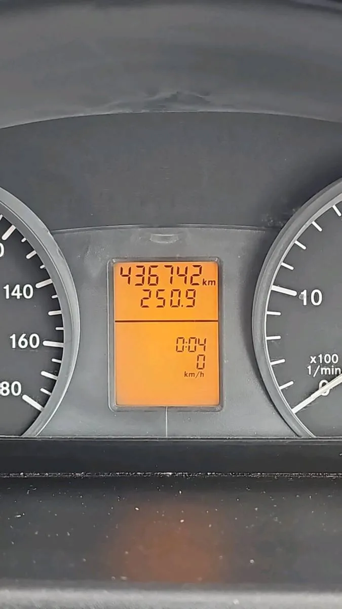 Mercedes sprinter - Image 4
