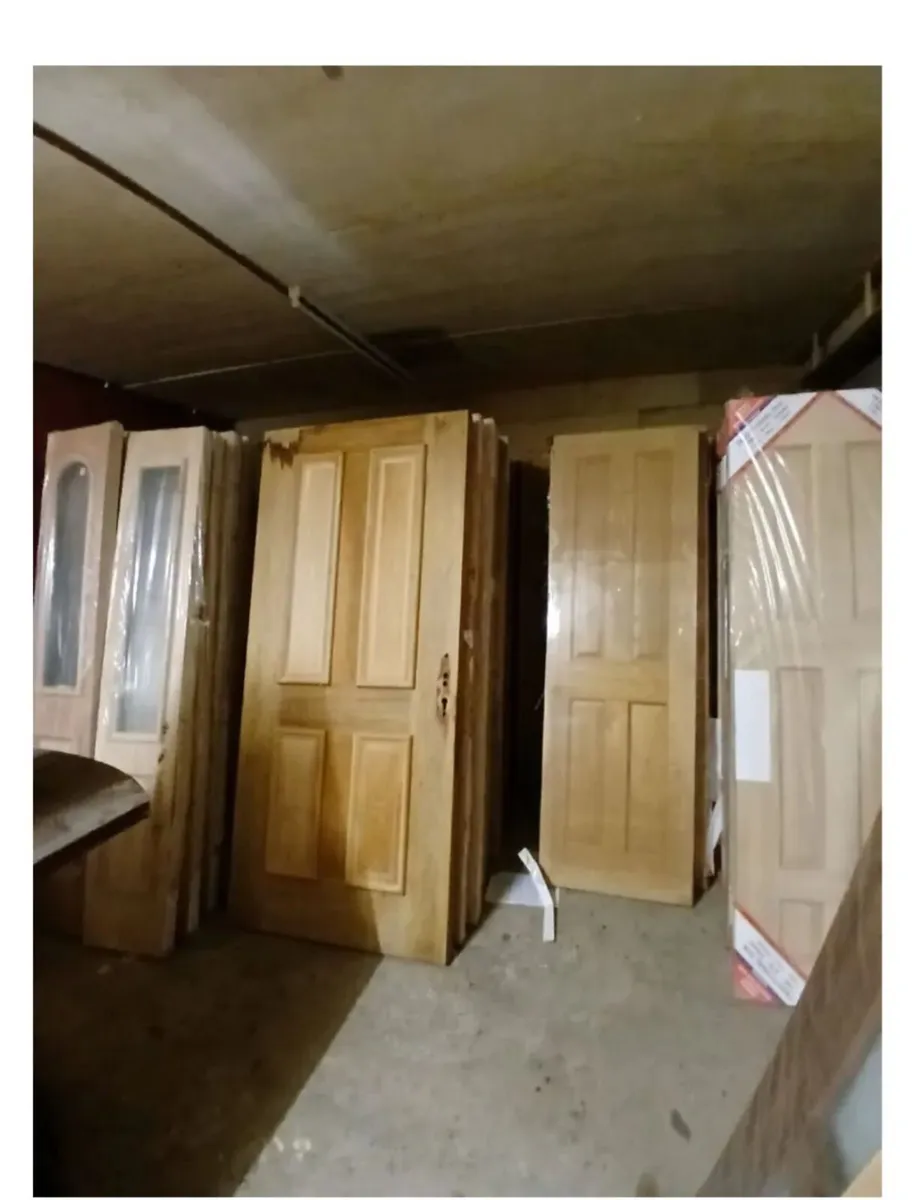 🚪 A GLIMPSE OF OUR CURRENT RECLAIMED DOOR COLLECT - Image 3