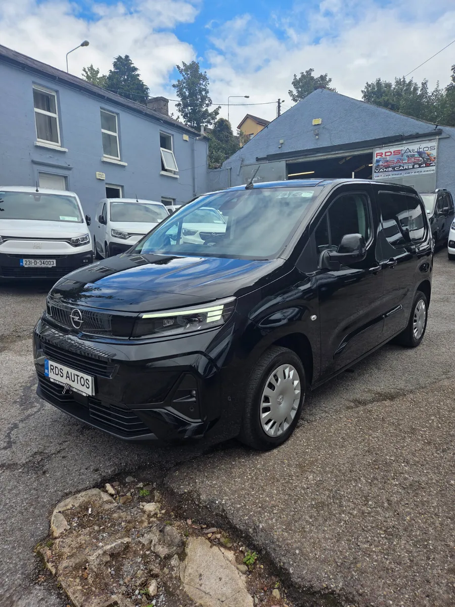 🔥25 OPEL COMBO HUGE SPEC NO VAT🔥 - Image 3