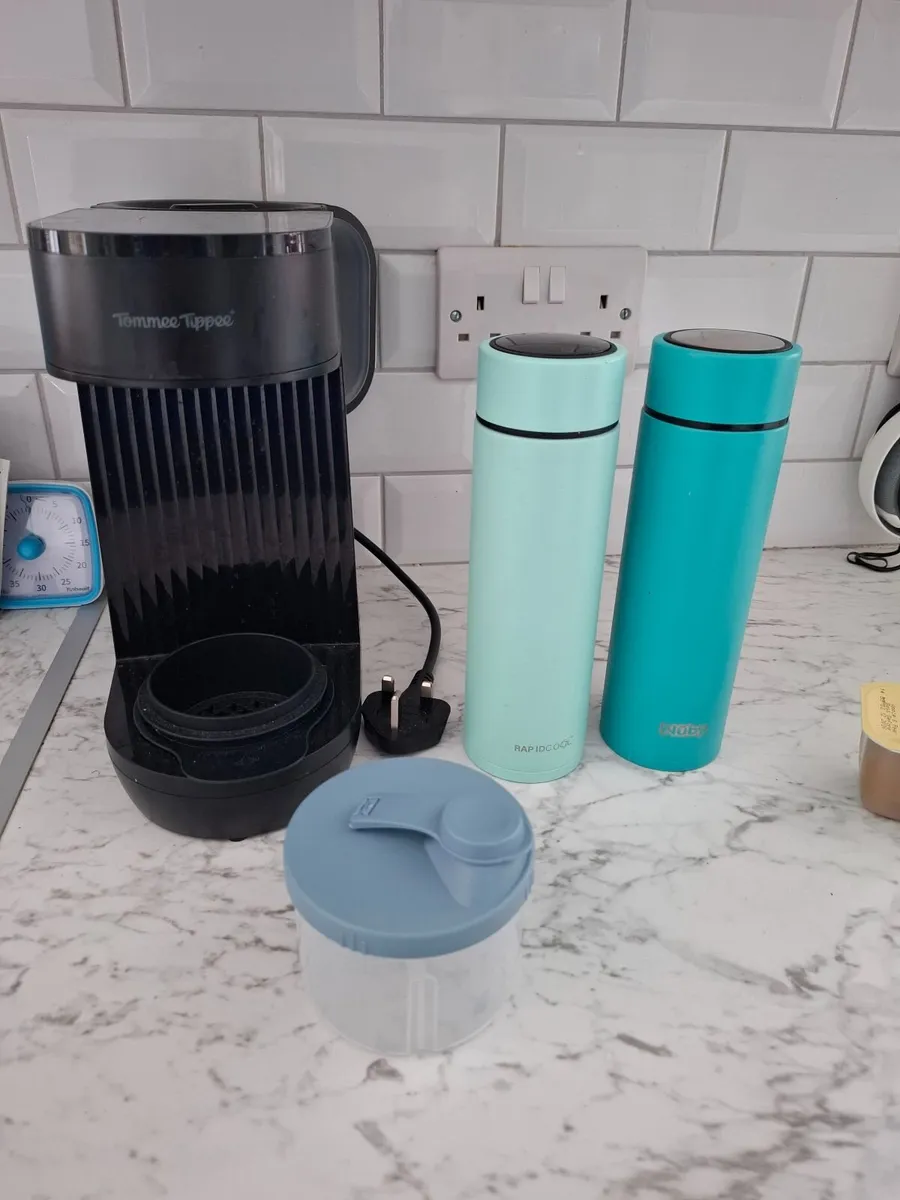 Tommee Tippee Perfect Prep Day & Night Bottle Make - Image 1