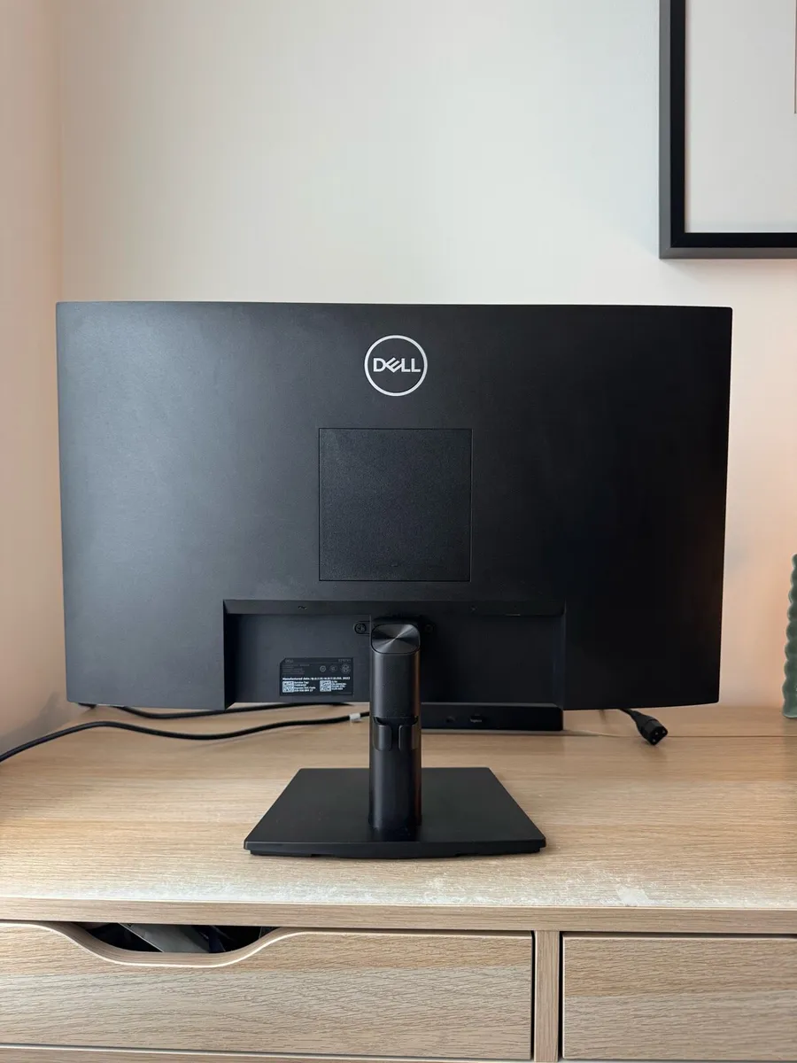 Dell 24 Inch Monitor - Image 3