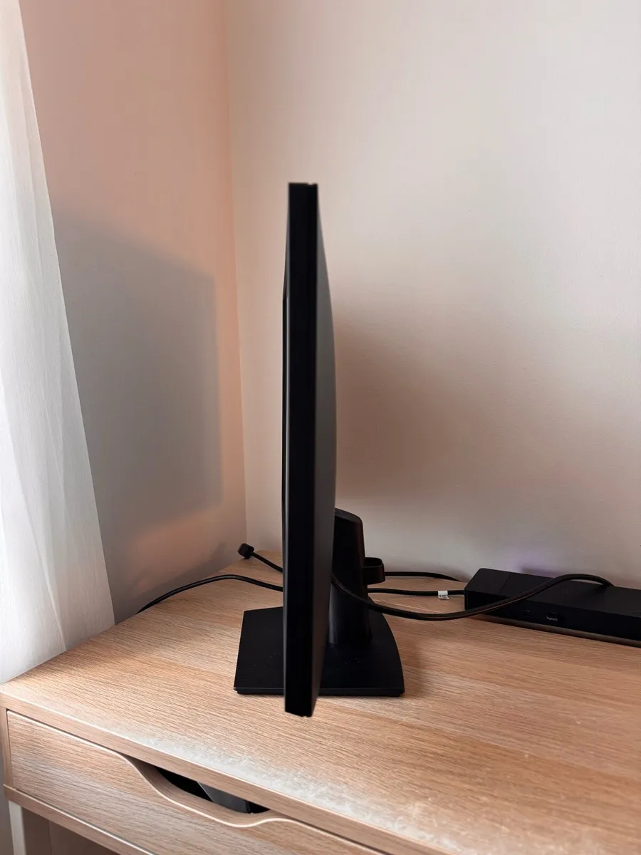 Dell 24 Inch Monitor - Image 4