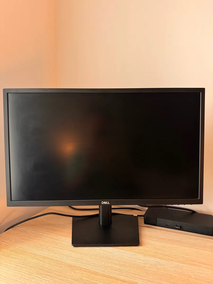 Dell 24 Inch Monitor - Image 2