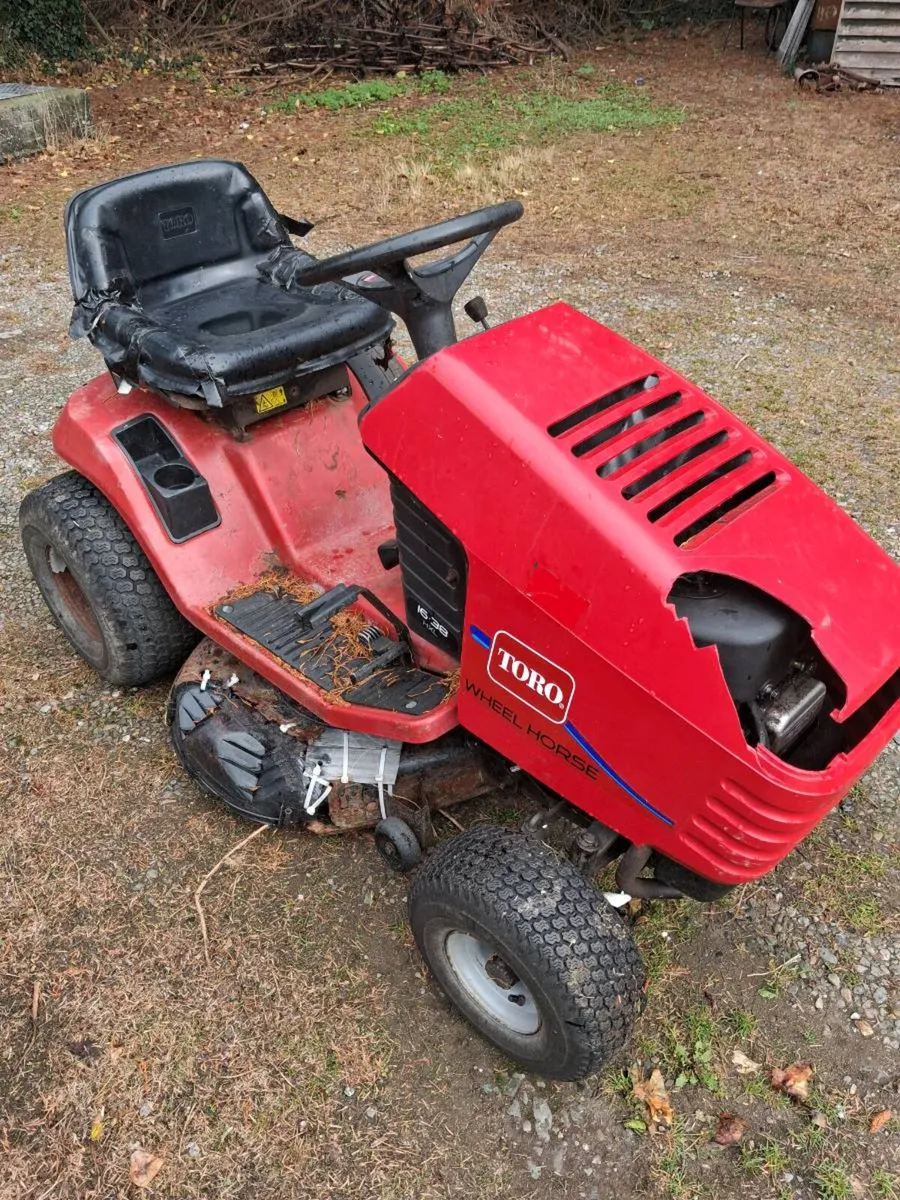 Toro tractor unit - Image 4