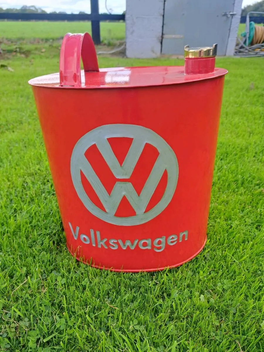 Volkswagen oil can