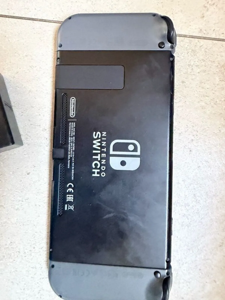 nintendo switch - Image 2