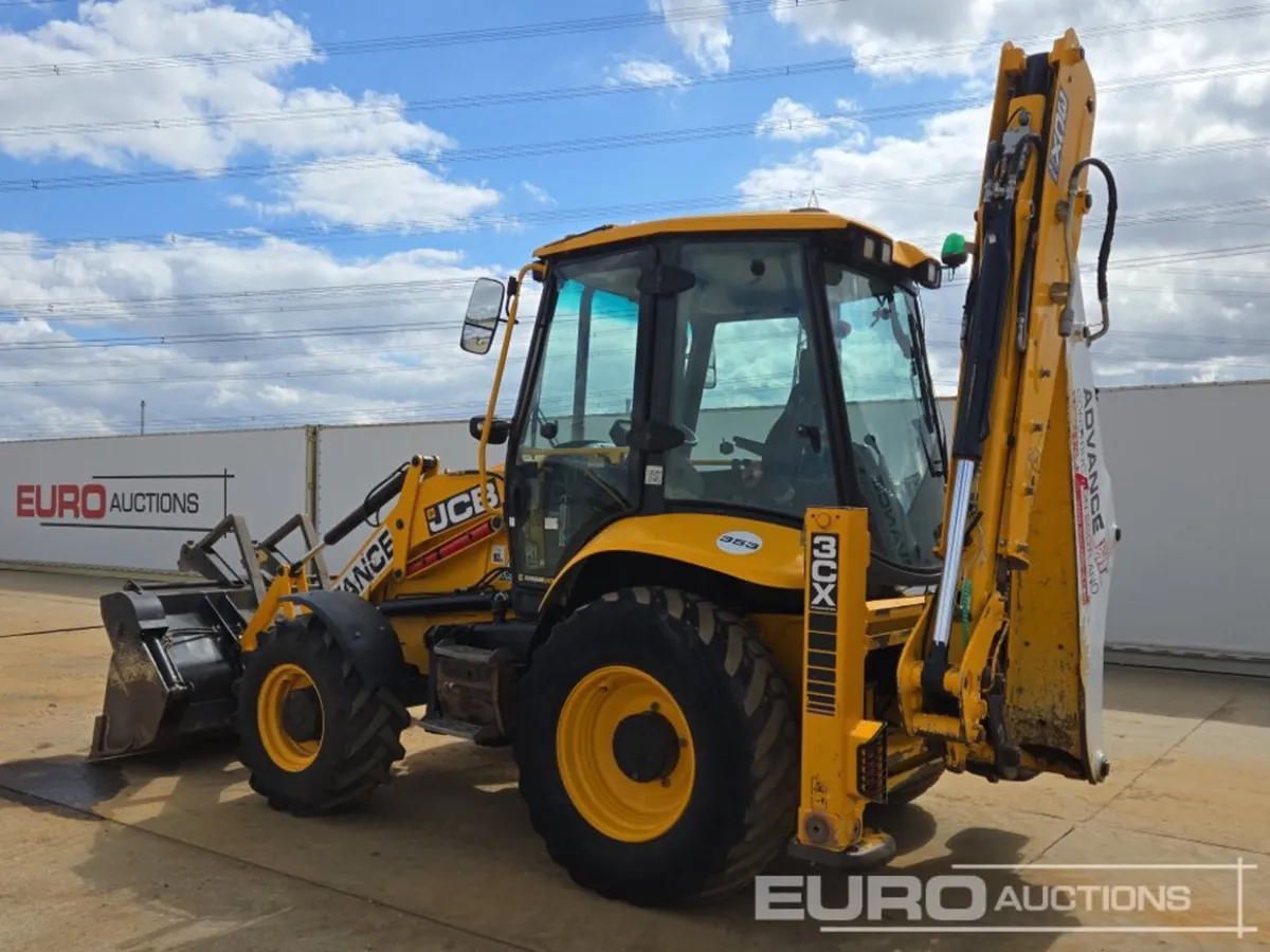 2022 JCB 3CX - Image 3