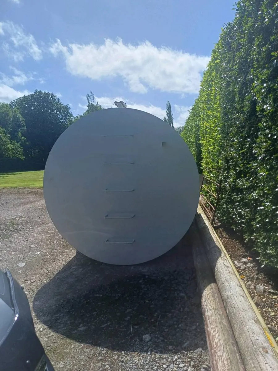 Large steel tank - Image 3