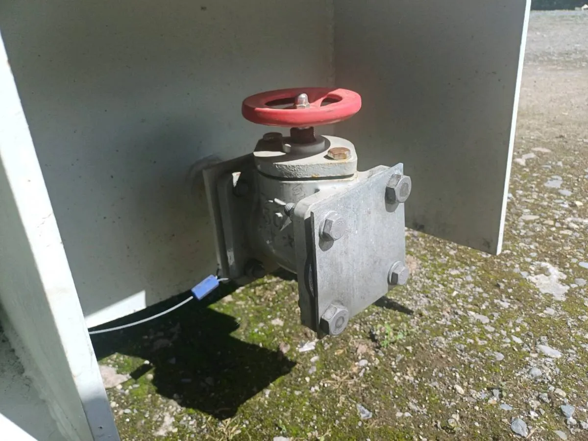 Large steel tank - Image 4