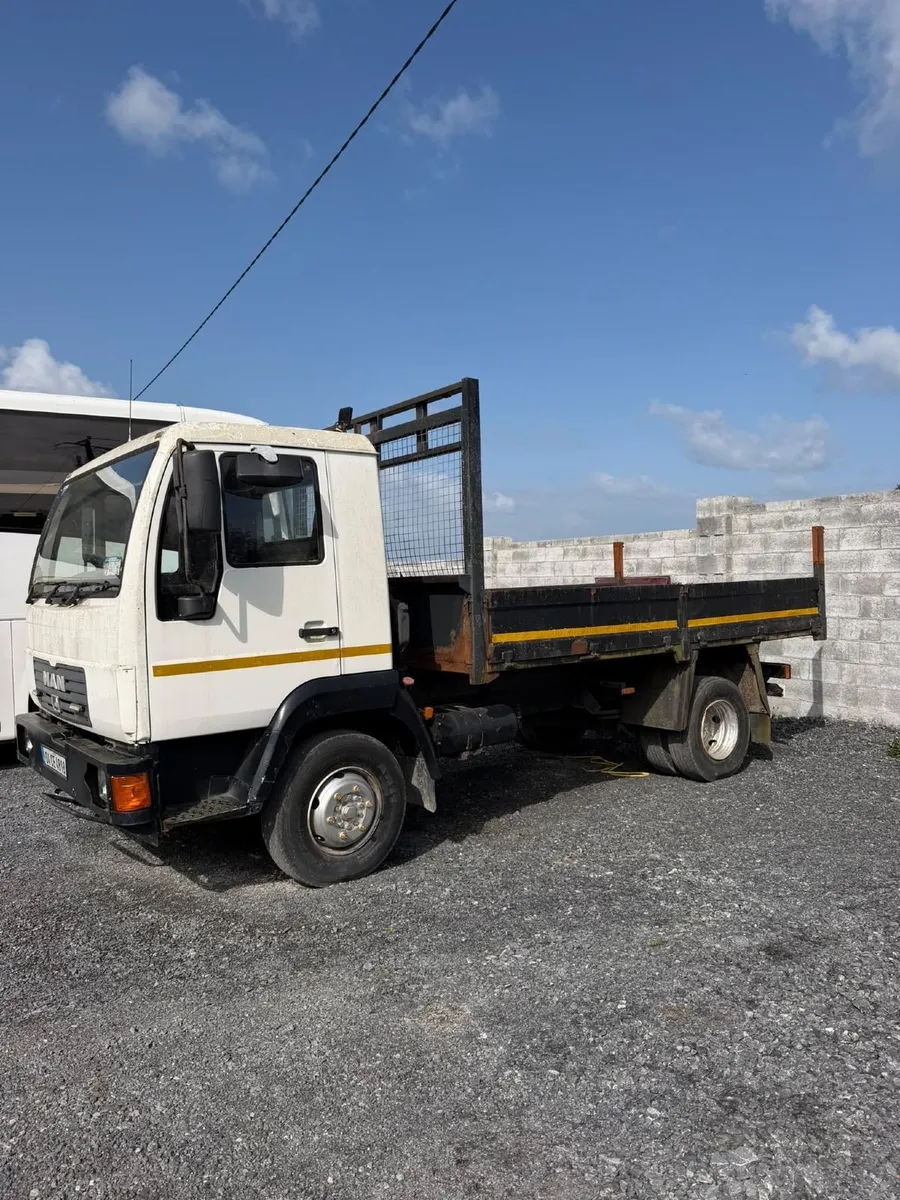 Man 4 Tonne Truck - Image 2