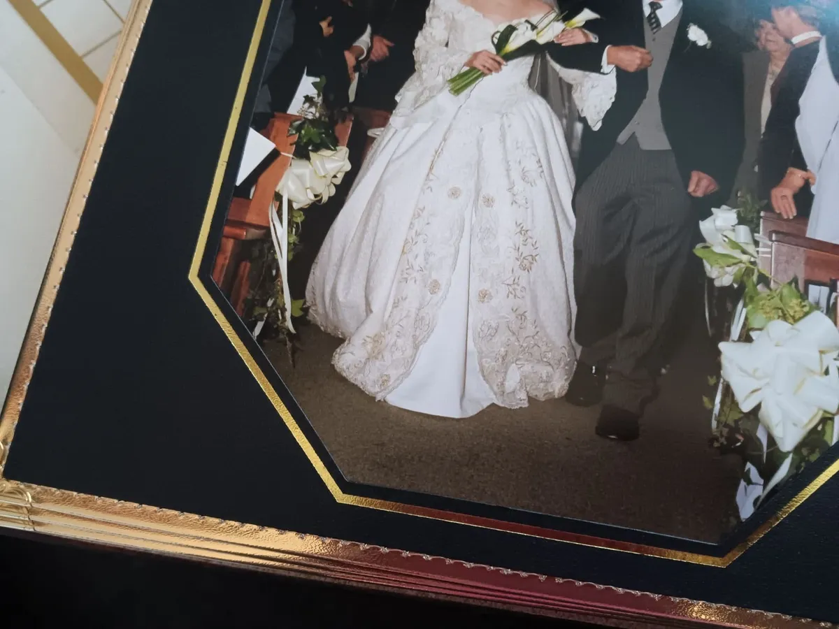 Wedding dress - Image 1