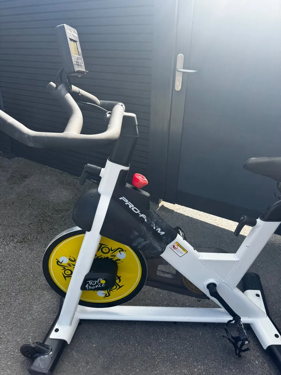 Exercise bike - Image 1