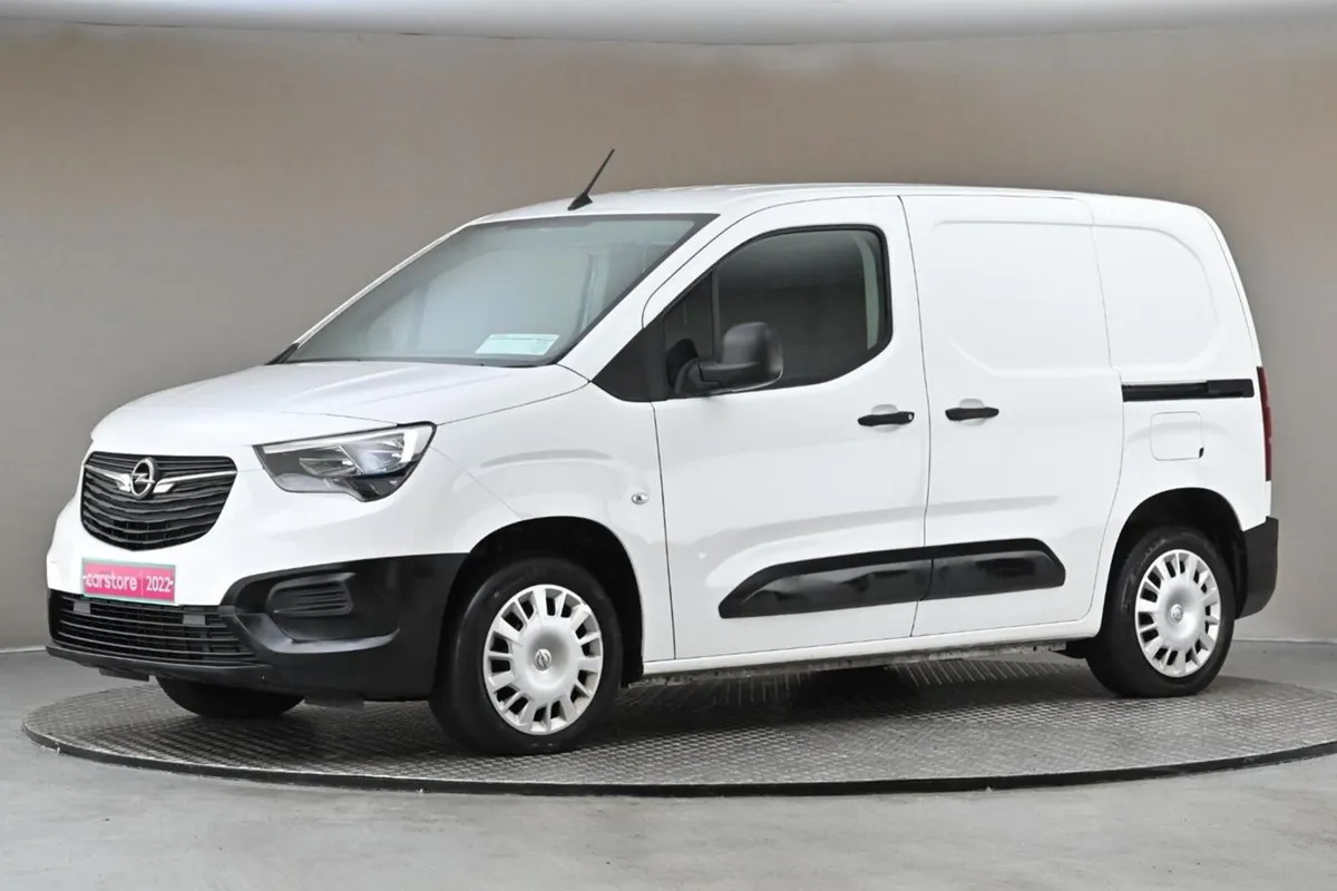 Opel Combo 1.5 CDTI 100BHP 3 SEATER 5SPD MY22 L1H1 - Image 4