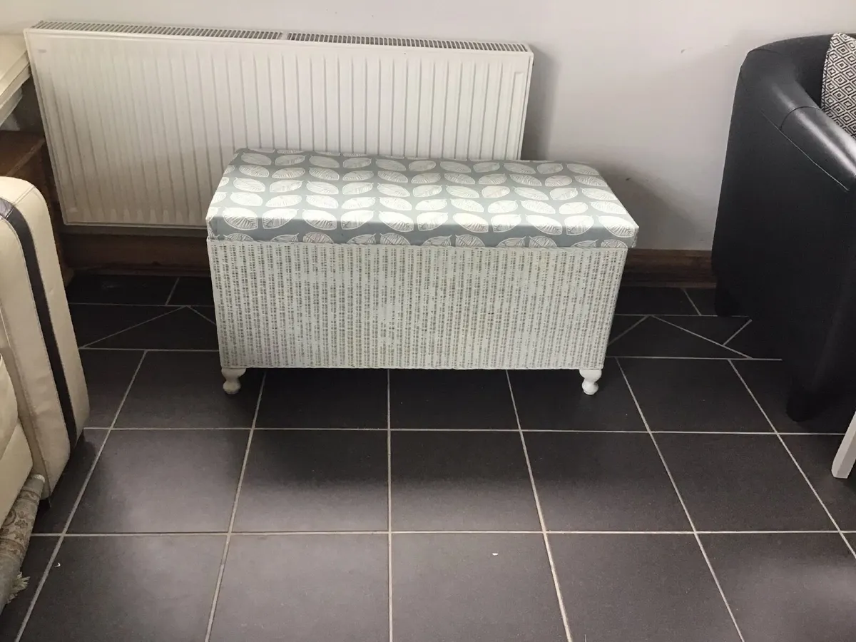 Loyd loom ottoman - Image 3