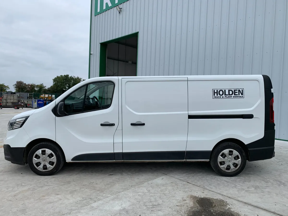 UNRESERVED 2022 RENAULT TRAFIC 130 FOR AUCTION - Image 2