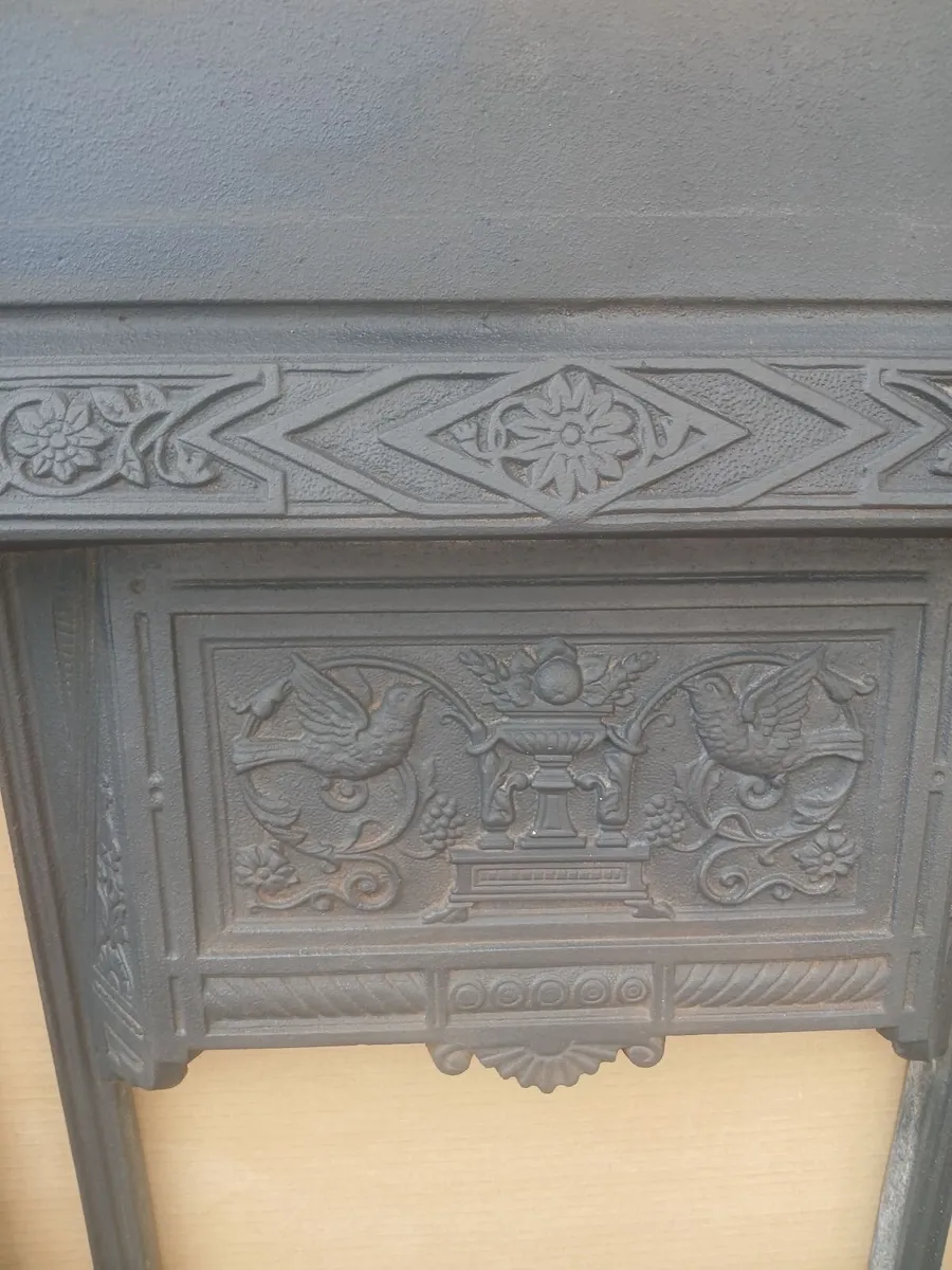 Victorian style Cast Iron fireplace &wood Surround - Image 3