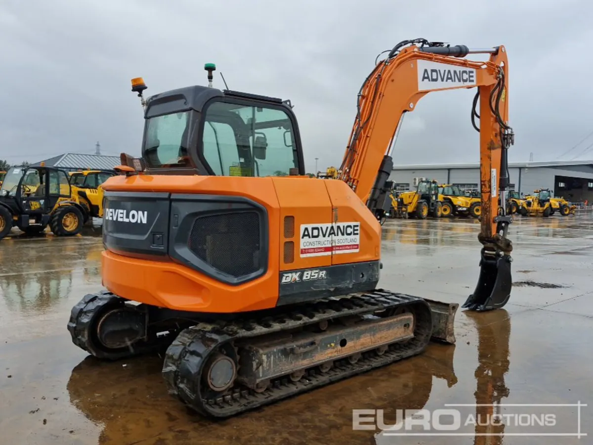 2023 Doosan DX85R-7 - Image 4