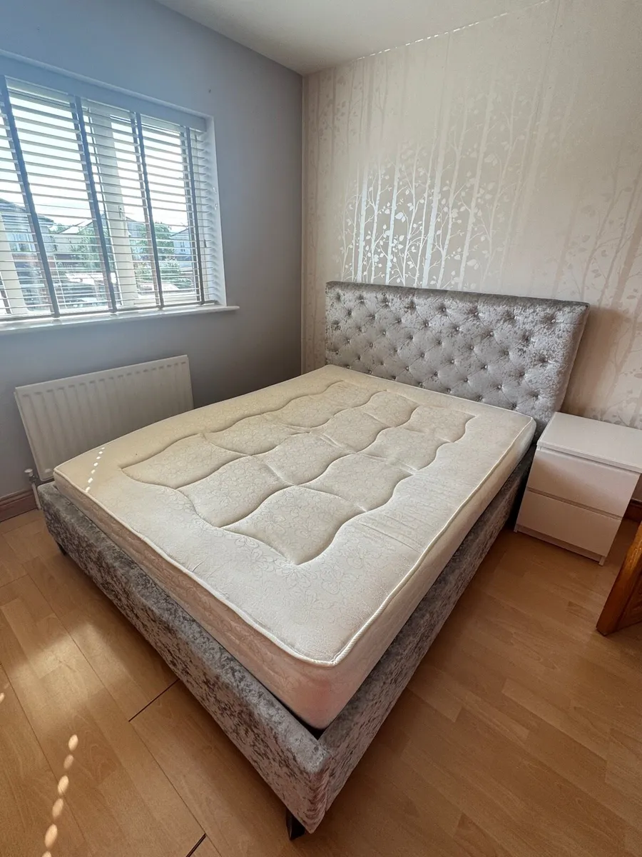 King size bed