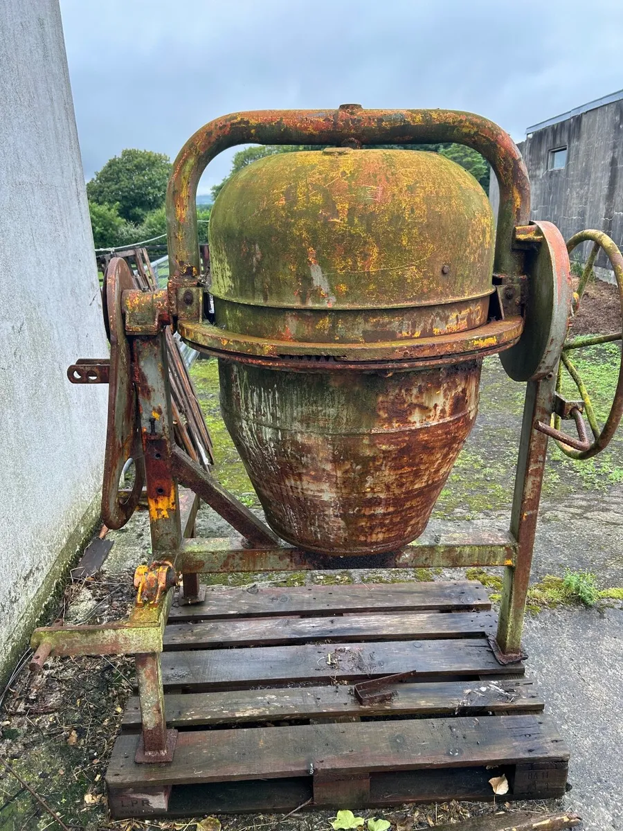 Pearse Of Wexford Tractor Concrete Mixer - Image 4