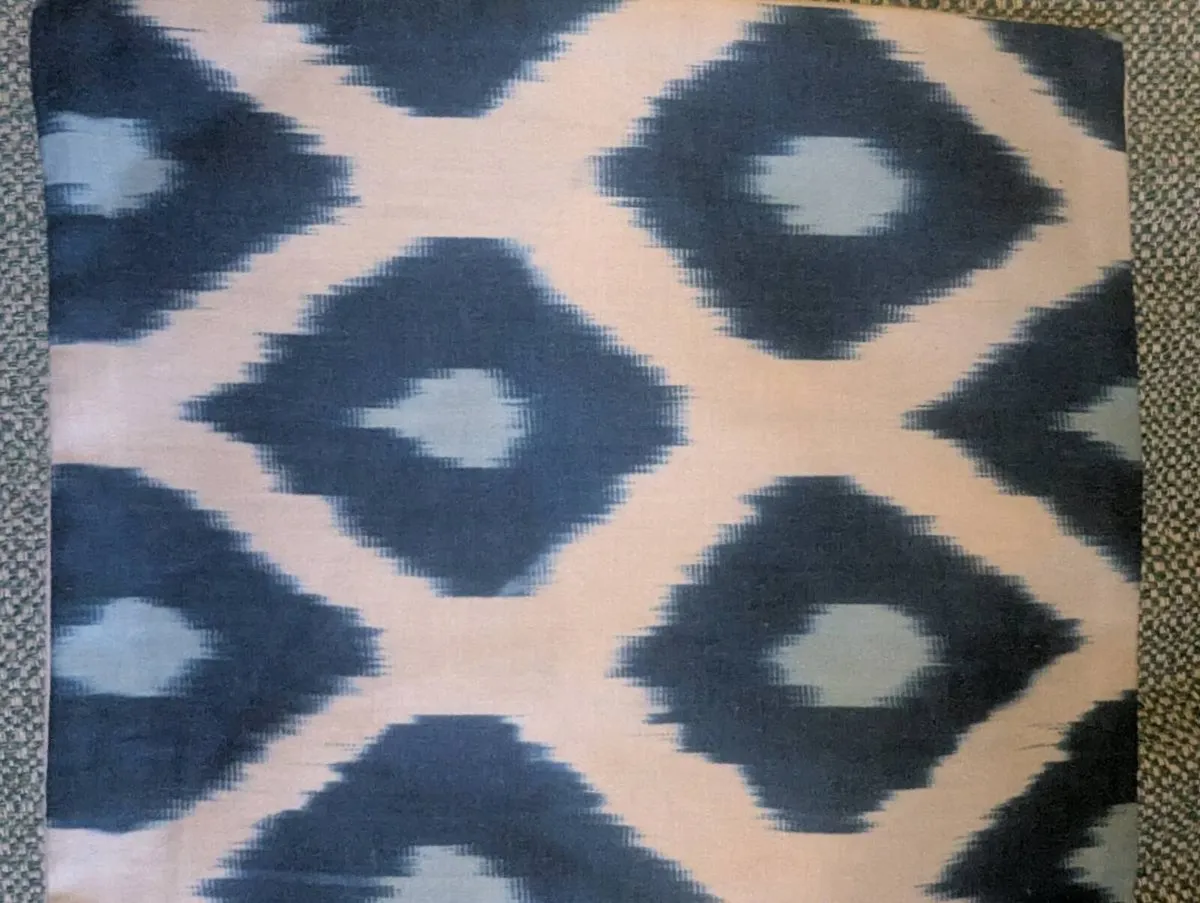 Beautiful unused bolster cushion cover from Hedger - Image 2