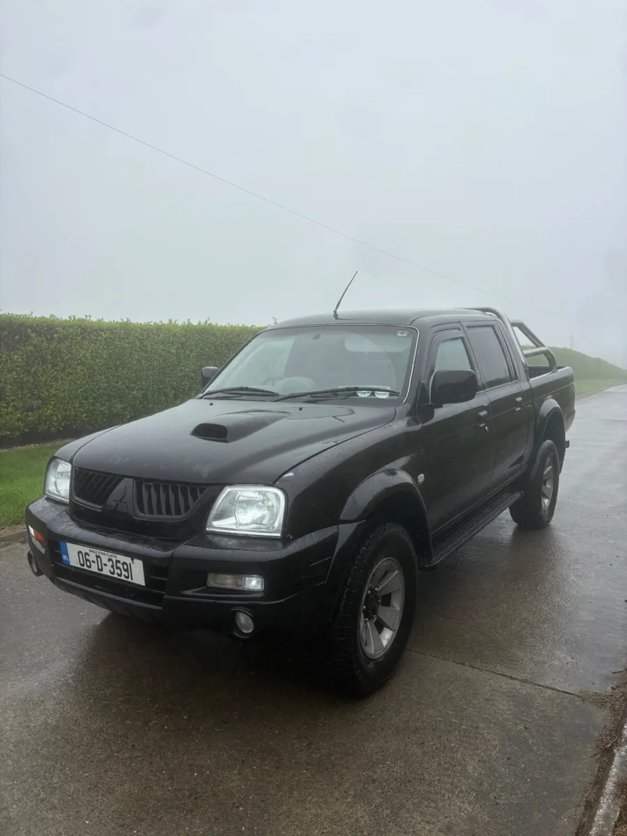 2006 Mitsubishi L200 - Image 2