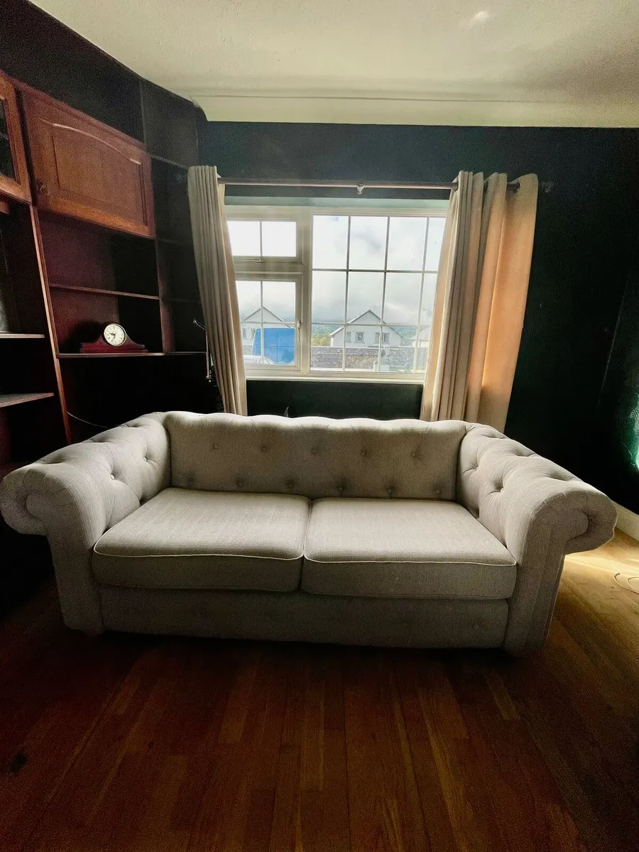 Pair of Chesterfield Sofas - Image 3