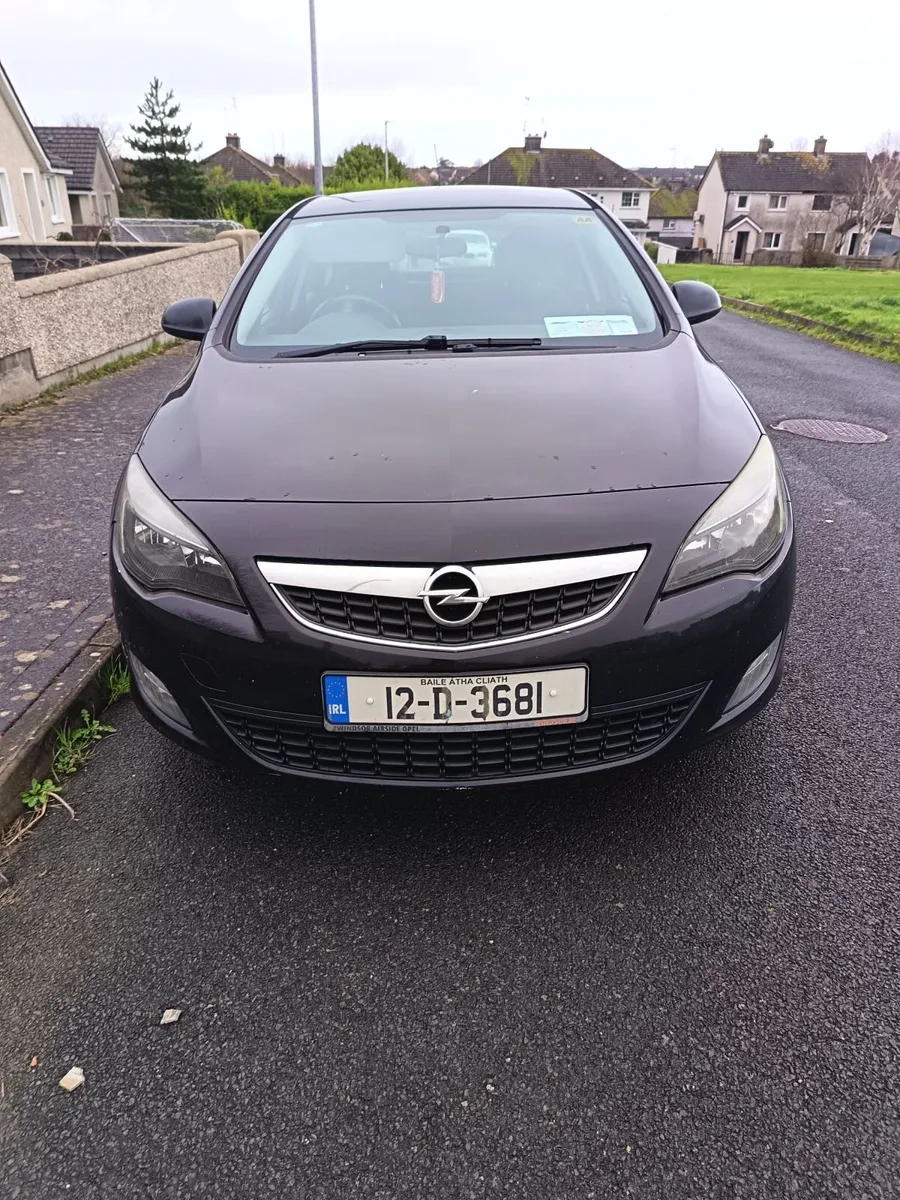Car - Image 1