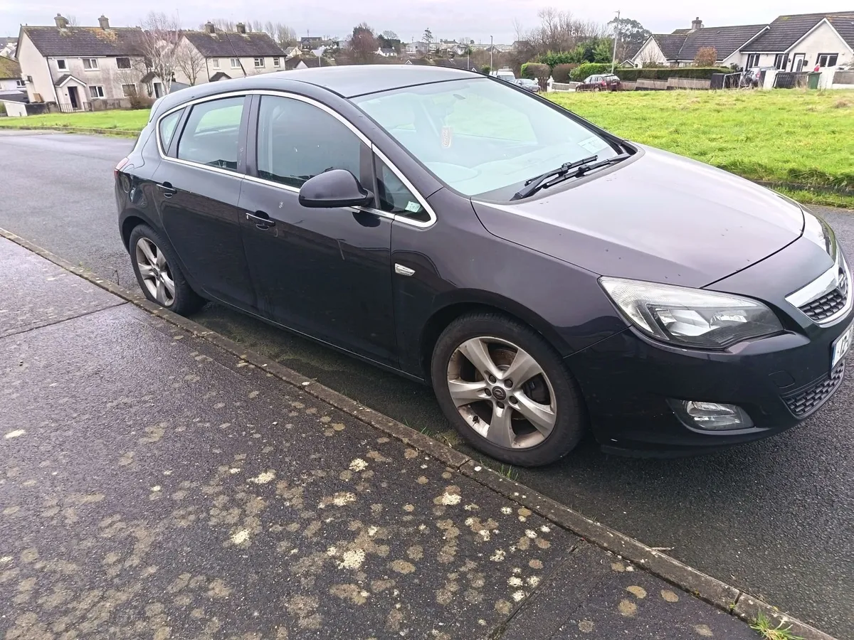 Car - Image 2